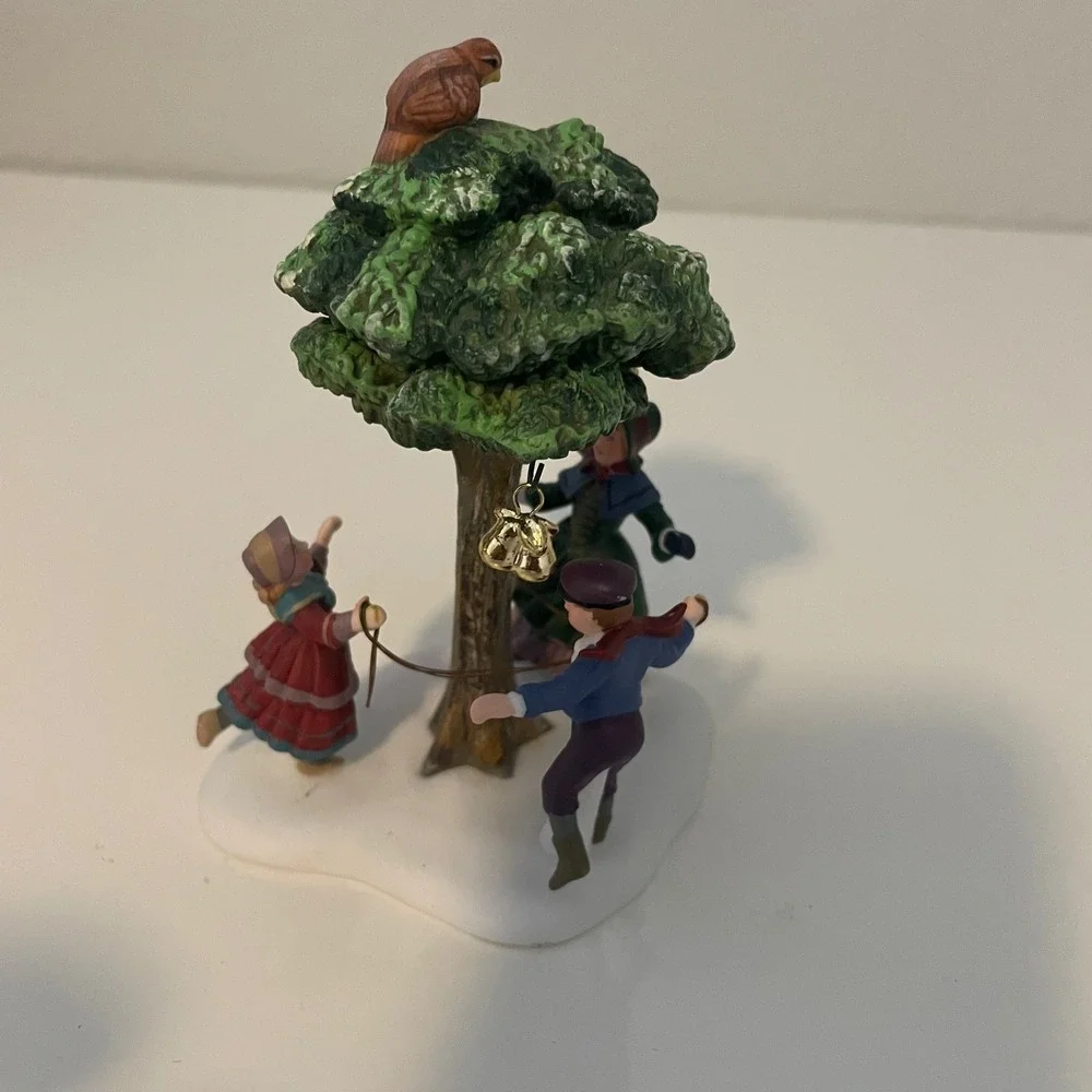 Department 56 A Partridge In A Pear‎ Tree